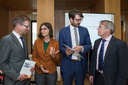 2017-05-17-politik-lunch-610.jpg
