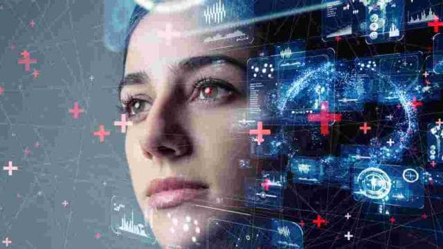 Frau umgeben von virtuellen Elementen