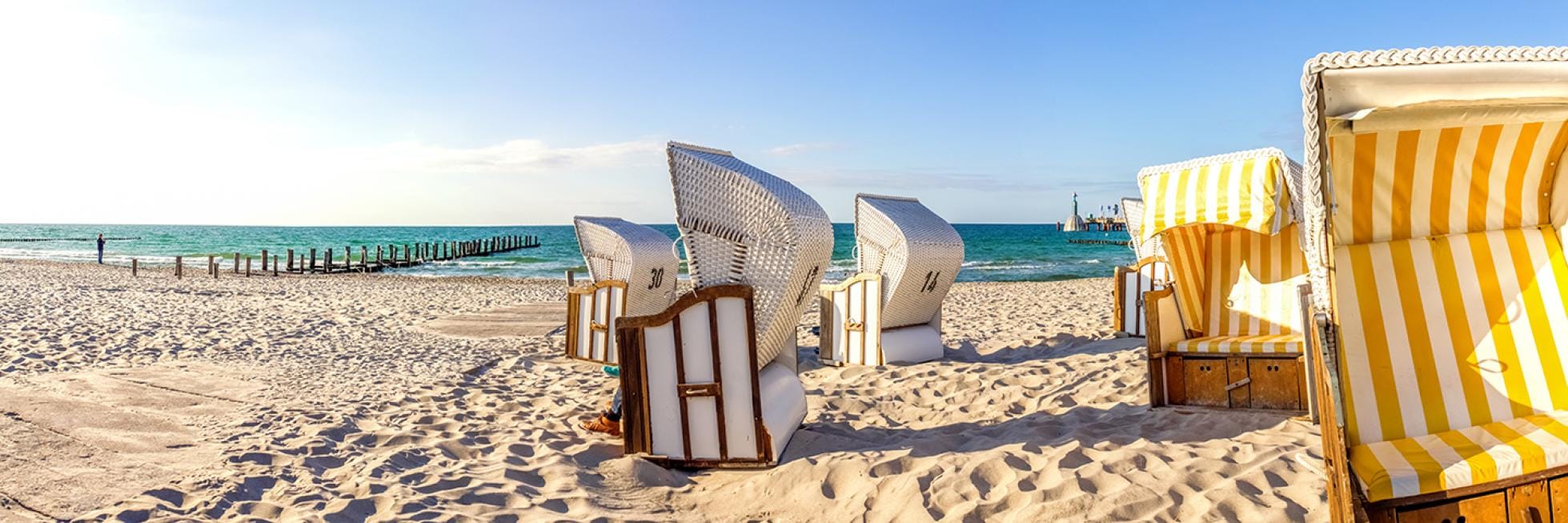 Strand mit Strandkörben